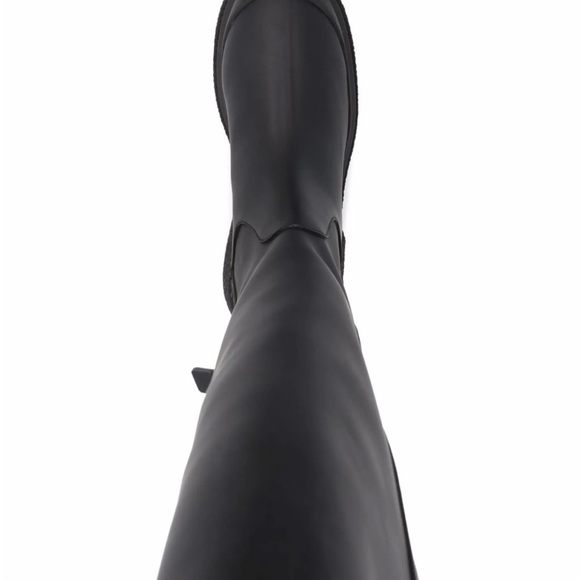 Stewart Weitzman Stylish Black Knee-High Boots - Picture 8 of 8